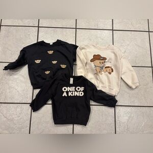 Kids H&M neutral embroidered sweatshirt/crew neck lot - dark grey and cream 4T